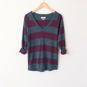 Aritzia TNA Pomona Striped V Neck Oversized Soft Casual T Shirt Rolled Sleeve XS